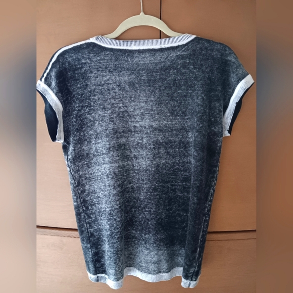Elliott Lauren Top, Size S, Distressed Black with White Trim - Picture 2 of 6